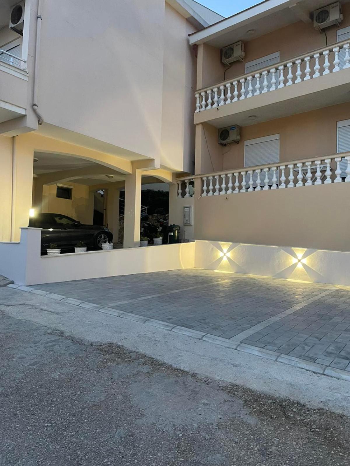 Apartments Onyx Ulcinj Exteriör bild