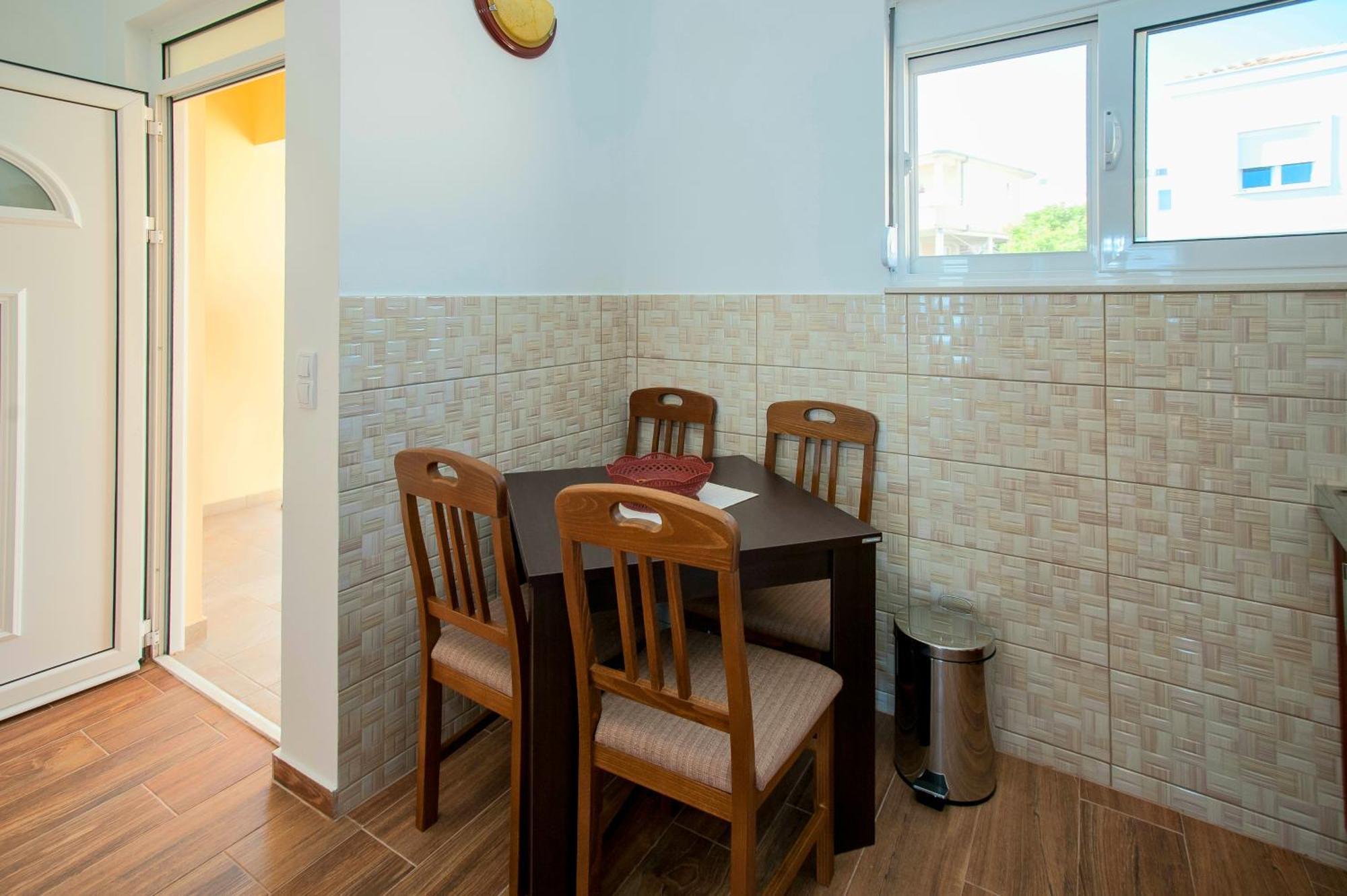 Apartments Onyx Ulcinj Rum bild