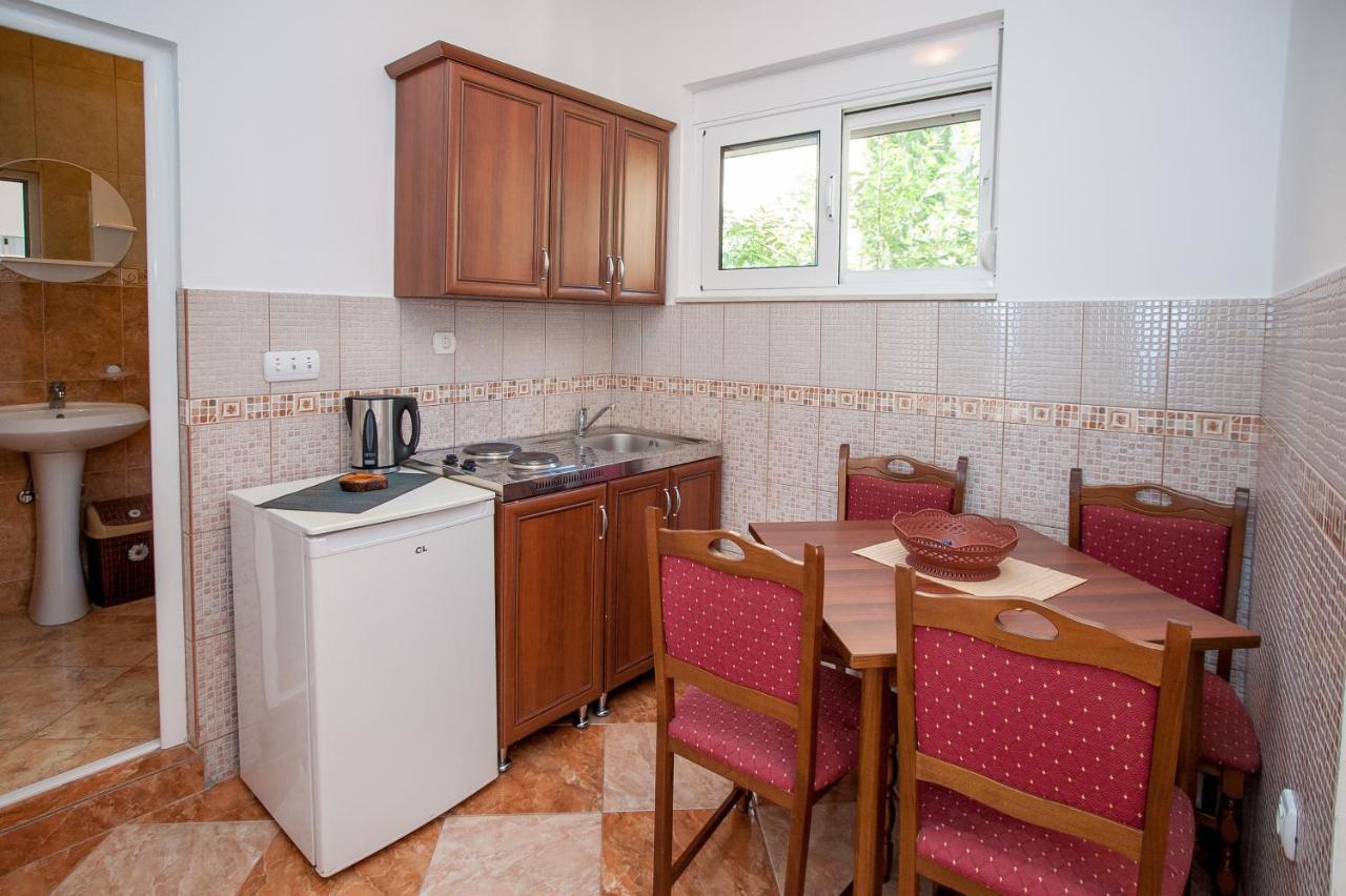 Apartments Onyx Ulcinj Exteriör bild